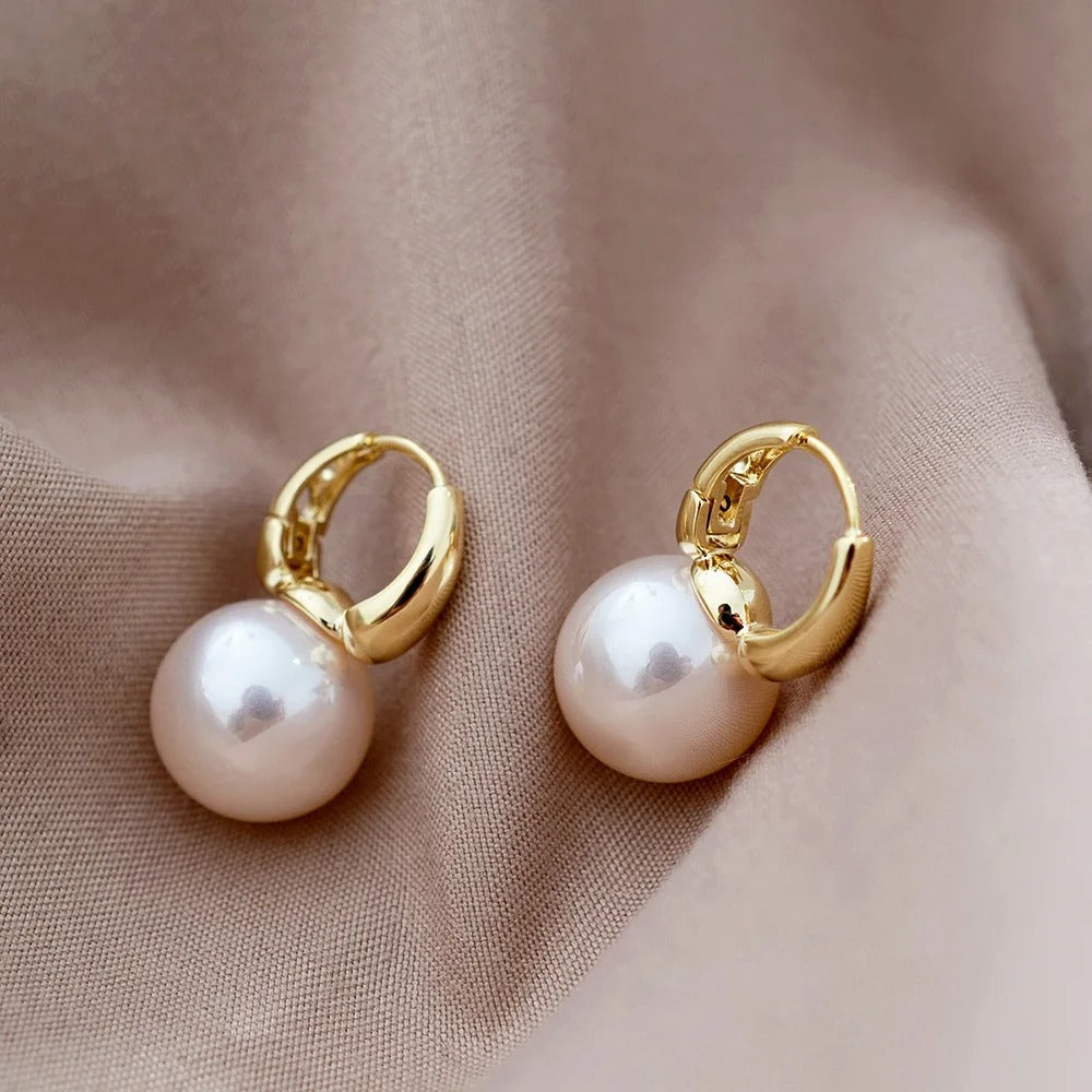 Velia Golden Pearl Loops
