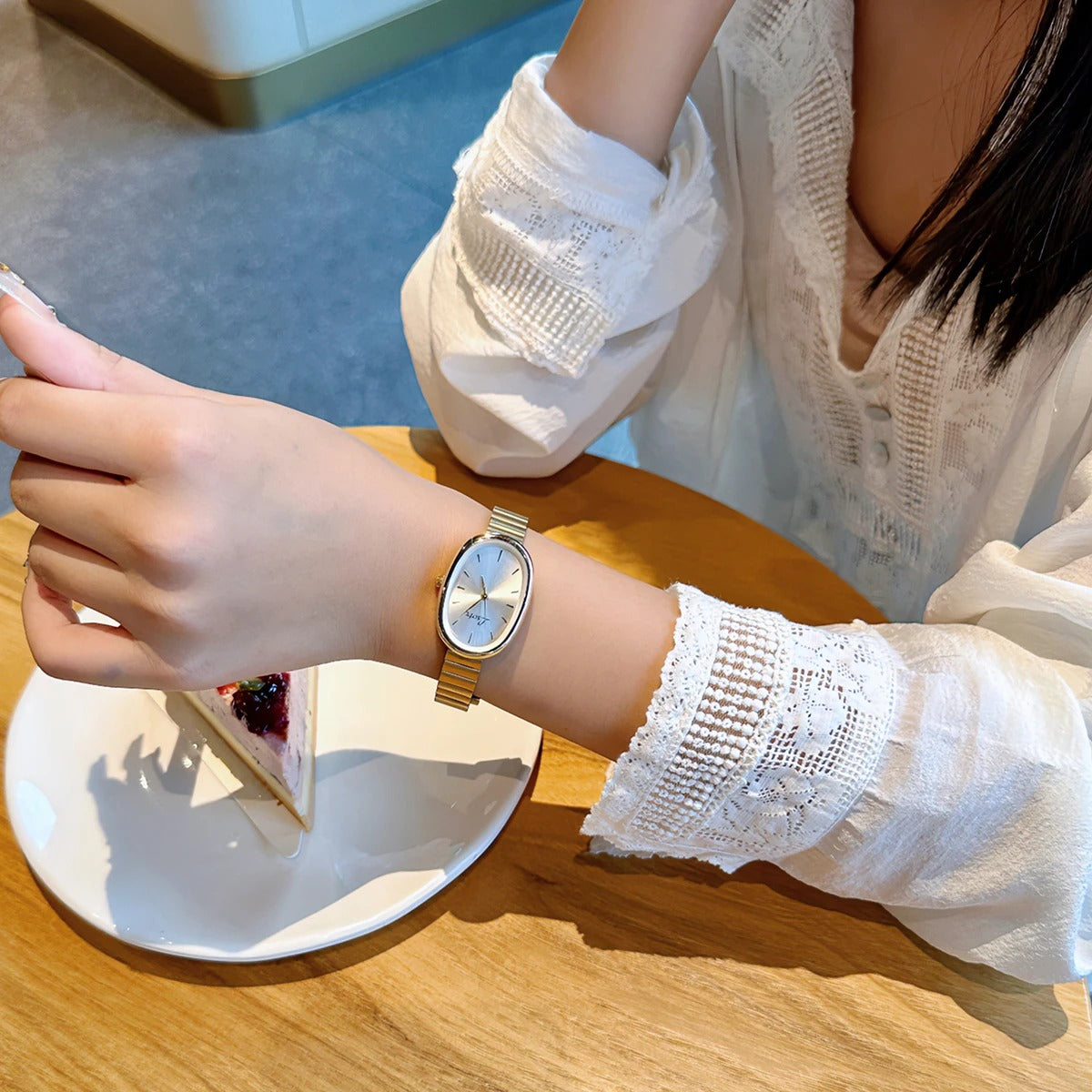 The Elara Oval Watch