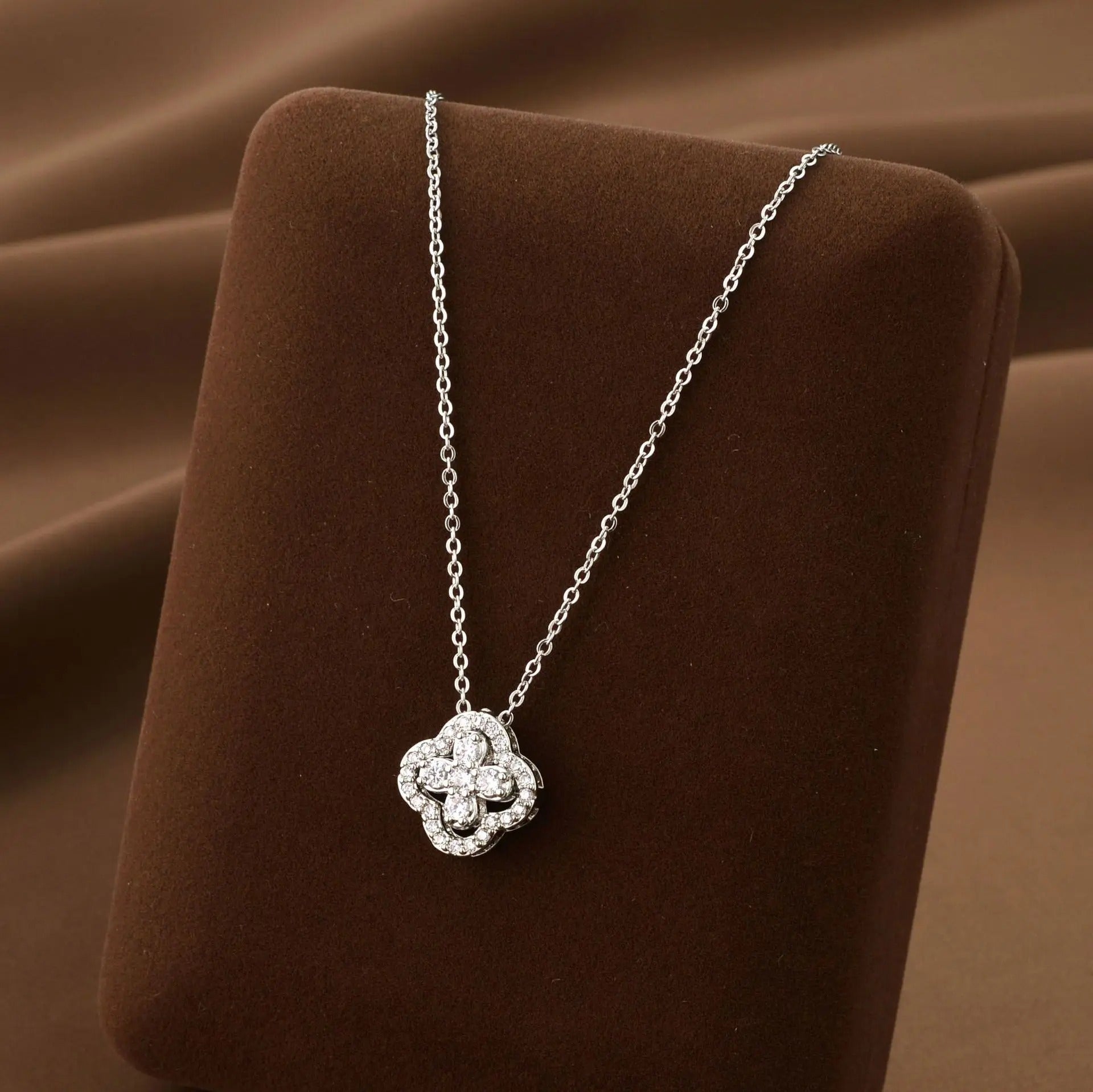The Aurelia Necklace